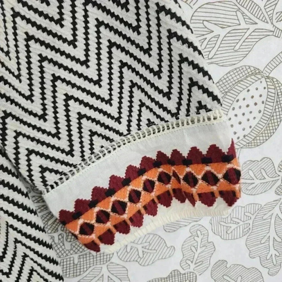 Anthropologie Esley Gauze Zig Zag Print Embroidered  Keyhole Knit Top‎ L 2436 - Picture 3 of 7